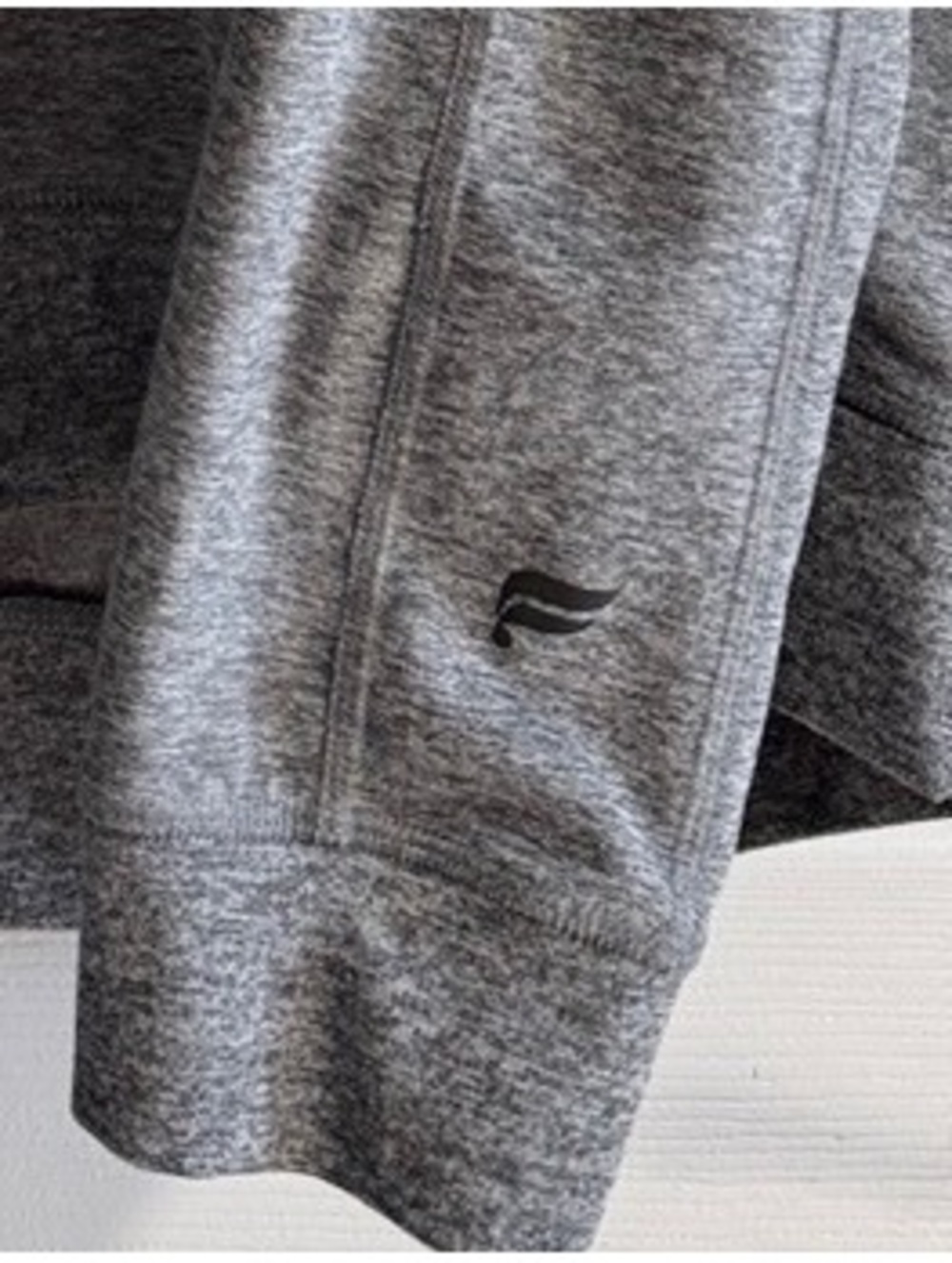 Fabletics Mens XL Gray Performance Hoodie Stretch Athletic Pullover Lightweight